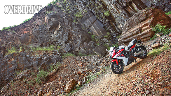 2015 Honda CBR650F road test review (India) 2015 Honda CBR650F road test review (India)