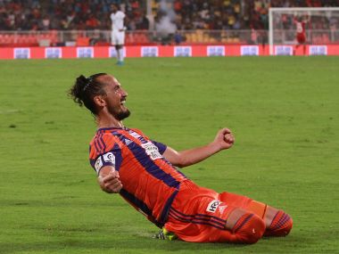 ISL 2015: Tuncay stars on debut as excellent Pune edge Mumbai ISL 2015: Tuncay stars on debut as excellent Pune edge Mumbai