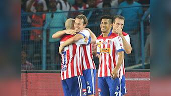 ISL 2015: Atletico de Kolkata hold nerve to beat Kerala Blasters 2-1, go top of the table