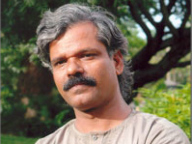 Three more writers to return Sahitya Akademi awards, Aravind Malagatti resigns from council Three more writers to return Sahitya Akademi awards, Aravind Malagatti resigns from council
