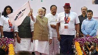 On Sardar Patel's birth anniversary, Narendra Modi calls for unity, peace and harmony