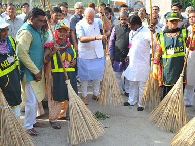 Union Budget 2017: Swachh Bharat Abhiyan gets good funds but what about water? Union Budget 2017: Swachh Bharat Abhiyan gets good funds but what about water?