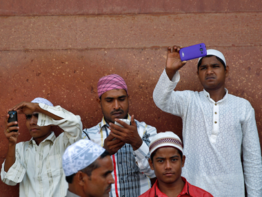 Alert and connected, young Muslims in Bihar find Facebook is a smart way to affect votes Alert and connected, young Muslims in Bihar find Facebook is a smart way to affect votes