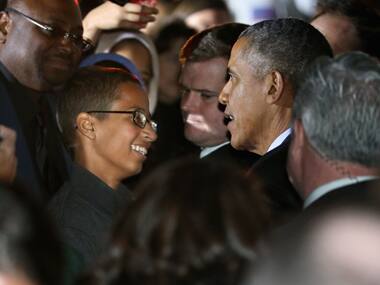 Obama welcomes Muslim teen falsely accused of making a bomb to the White House