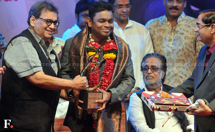 Jai Ho! AR Rahman receives the Hridaynath Mangeshkar Award from Subhash Ghai
