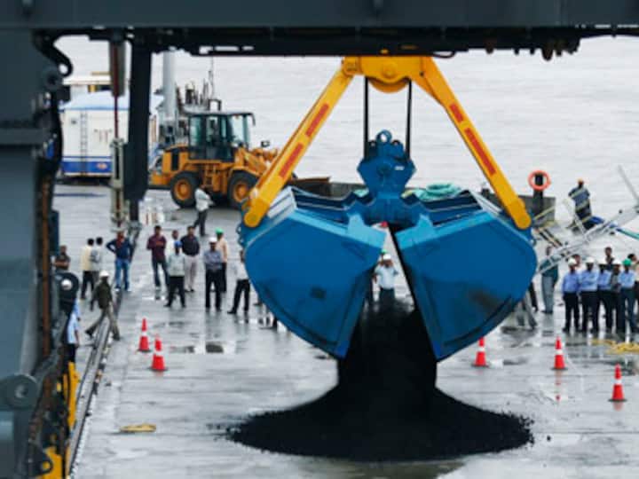 Adani Ports Q4 net profit falls 74% to Rs 340.41 cr; total income marginally declines to Rs 3,360 cr