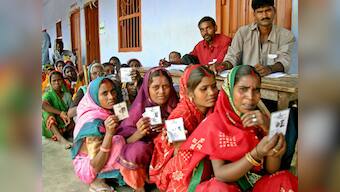 Despite Maoist threat, voters stand in long queues to cast ballot in second phase of Bihar polls