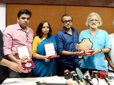 Whole point of protesting is giving away something precious: Dibakar Banerjee on #AwardWapsi Whole point of protesting is giving away something precious: Dibakar Banerjee on #AwardWapsi