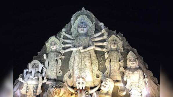 Three injured in stampede to see 'world's tallest Durga idol'