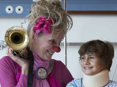 Clowning in times of crisis: Meet the jokers who are welcoming migrant children into Austria