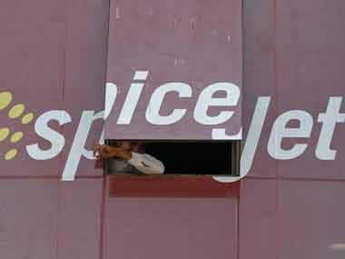SpiceJet posts Rs 238 crore profit for third quarter aided by drop in fuel cost