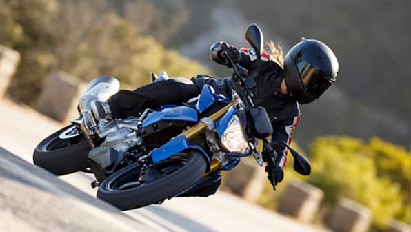 BMW G 310 R debuts first motorcycle of BMW-TVS joint development project