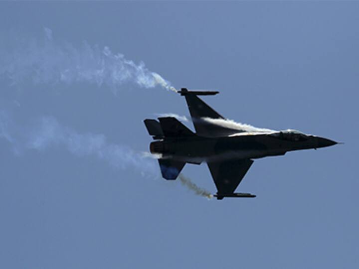 US shouldn't sell nuclear armed F-16 fighter jets to Pakistan: Republican leader
