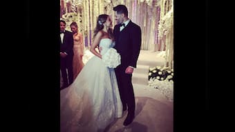 Sofia Vergara's wedding dress made by 32 people in 1,657 hours