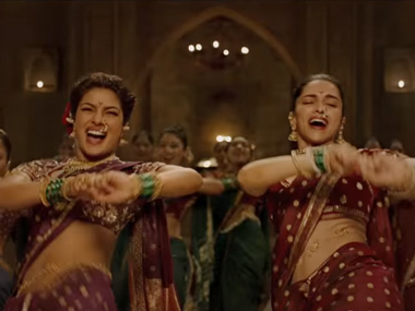Sorry Deepika, Priyanka Chopra takes the cake in Bajirao Mastani's 'Pinga' Sorry Deepika, Priyanka Chopra takes the cake in Bajirao Mastani's 'Pinga'