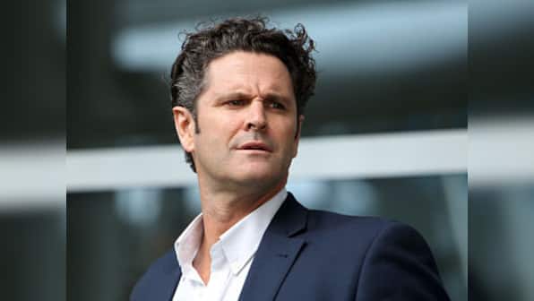 Jury retires in Chris Cairns perjury trial