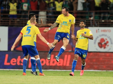 ISL 2015: Struggling Kerala Blasters upset table toppers FC Pune City ISL 2015: Struggling Kerala Blasters upset table toppers FC Pune City