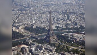 Man held at Eiffel Tower for brandishing knife, had history of psychological problems