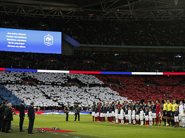 Watch: 70,000 football fans unite at Wembley to honour Paris victims with a moving rendition of 'La Marseillaise' Watch: 70,000 football fans unite at Wembley to honour Paris victims with a moving rendition of 'La Marseillaise'