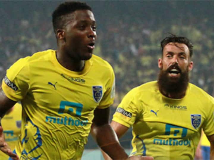 ISL 2015: Kerala Blasters thrash NorthEast United 4-1 to move off bottom of the table