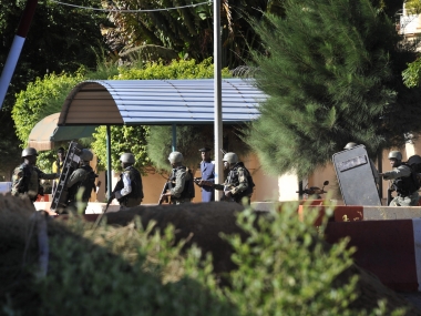 Mali begins three days' mourning for victims of hotel attacks; neighbouring nations join in Mali begins three days' mourning for victims of hotel attacks; neighbouring nations join in