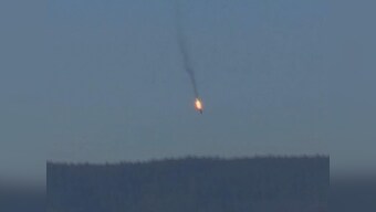 Pilot killed after Turkey shoots down Russian warplane near Syrian border