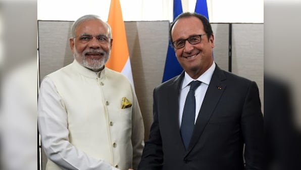 PM Modi, Hollande to launch international solar alliance at Paris climate change meet