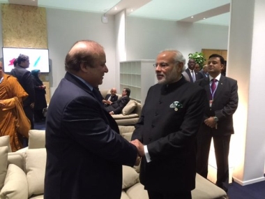 CoP 21: PM Modi meets Nawaz Sharif at the climate change summit in Paris CoP 21: PM Modi meets Nawaz Sharif at the climate change summit in Paris