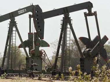 Russia, Saudi Arabia play 'who-blinks-first' over crude price; scramble over market share gives Indian oil firms 'additional bargaining power' Russia, Saudi Arabia play 'who-blinks-first' over crude price; scramble over market share gives Indian oil firms 'additional bargaining power'