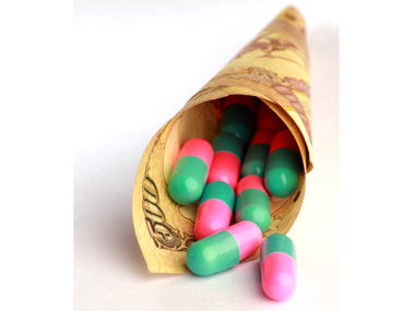 Dr Reddy's shares tank 12% after US FDA issues warning letter to AP, Telangana facilities Dr Reddy's shares tank 12% after US FDA issues warning letter to AP, Telangana facilities