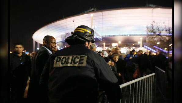 Paris attacks: Obama, Hollande pledge to work together to 'defeat the scourge of terrorism'