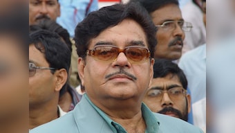 'Advani told me to contest against Rajesh Khanna but did not campaign for me at all': Shatrughan Sinha