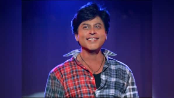 'Fan' asks you not to worship Shah Rukh Khan, but respects that you do