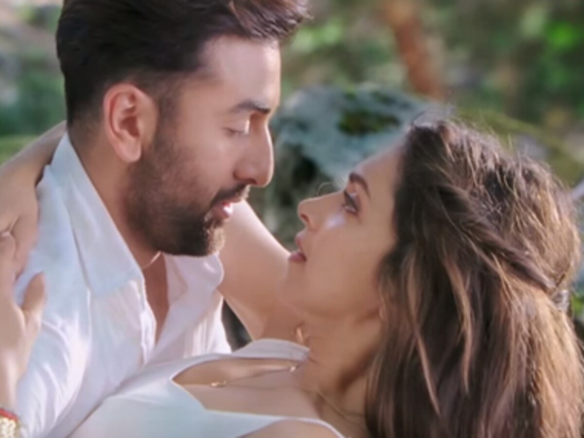 BollyWoo - Just one look at Ranbir Kapoor from Tamasha