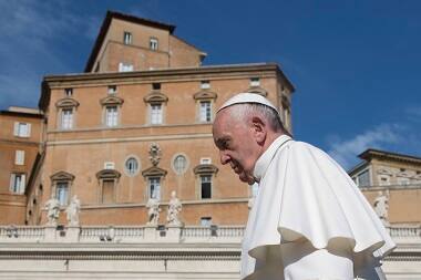 Pope Francis pledges to continue reforms in the Vatican in face of leaks