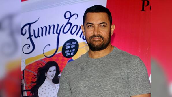 Hindu Sena activists stage protest, shout slogans outside Aamir Khan's house