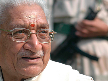 Ashok Singhal cremated, VHP demands grand Ram temple Ashok Singhal cremated, VHP demands grand Ram temple