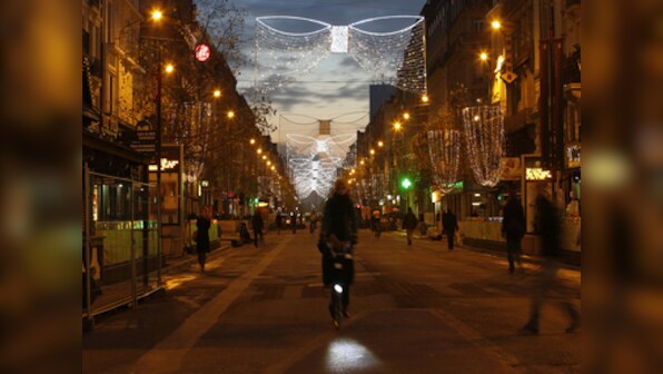 Terror alert makes Brussels surreal for residents, tourists