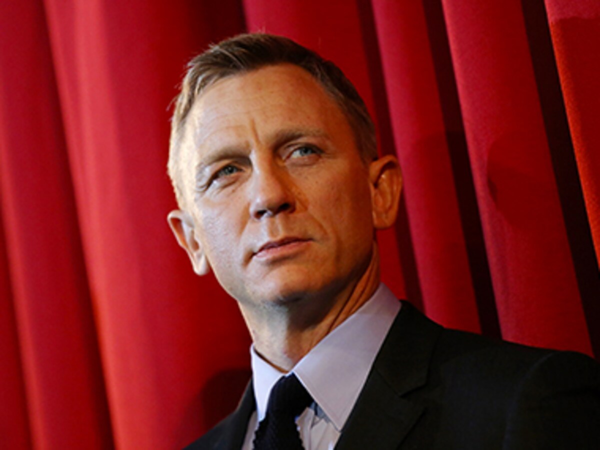 James Bond Truly Is Dead: Daniel Craig Sports New Look