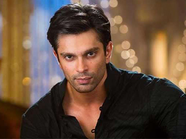 Hate Story 3: When Sharma Joshi came to Karan Singh Grover's rescue Hate Story 3: When Sharma Joshi came to Karan Singh Grover's rescue