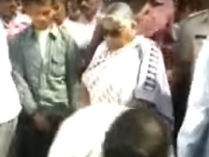 Watch: Minor seeks a rupee, gets kicked in the head by MP minister Kusum Mehdele