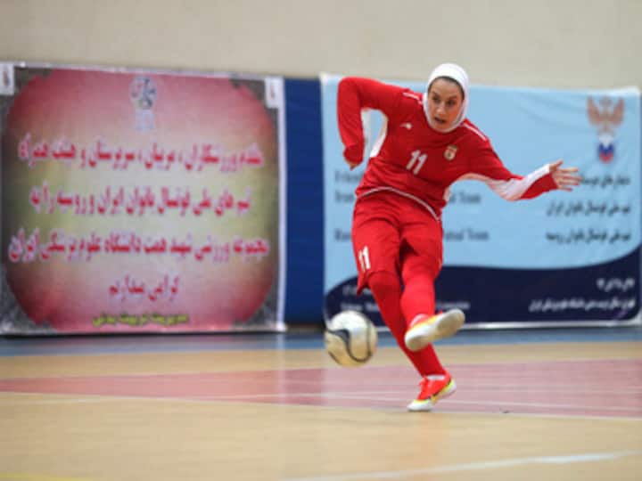 Female footballer leaves Iran, husband overruled