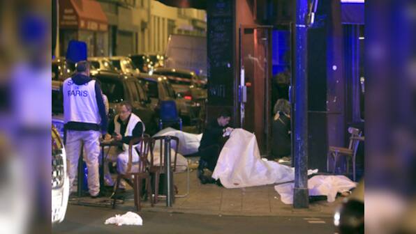 Death toll in Paris attacks rises to 120, officials begin search for attackers' accomplices