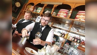 Pubs vanish as British men spend more time with their families