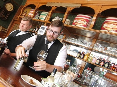 Pubs vanish as British men spend more time with their families Pubs vanish as British men spend more time with their families