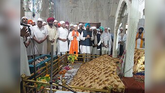 Rahul Gandhi offers prayers at Takht Damdama Sahib during Punjab visit