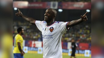 ISL 2015: FC Goa thrash Kerala Blasters 5-1 to book semi-final spot