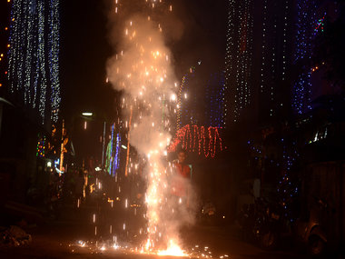 Air quality worsens post-Diwali, Delhi government says this year better Air quality worsens post-Diwali, Delhi government says this year better