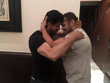 Salman Khan's cameo in Shah Rukh Khan-Aanand L Rai film: Song to feature superstars? Salman Khan's cameo in Shah Rukh Khan-Aanand L Rai film: Song to feature superstars?