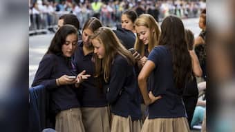 Digital Romance: Teens say breaking up over text is not cool, make it 'personal'